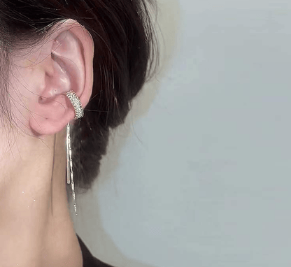 Clip de oreja largo con borla molecular de cubo✨