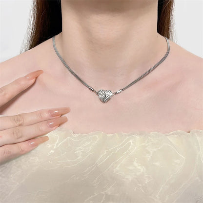 OFERTA 2X1         Collar magnético Love Heart