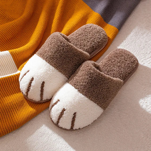 Pantuflas Plush Cat Paw: Calidez y Estilo